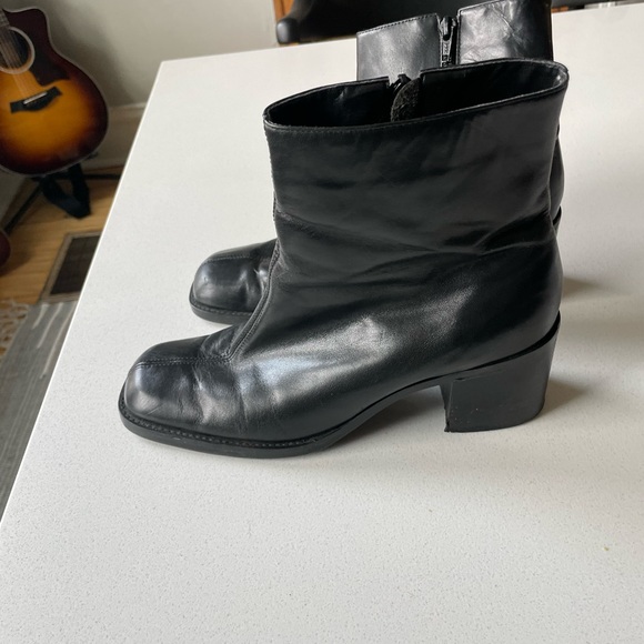 Black Vintage Square Toe Boots - Picture 5 of 9